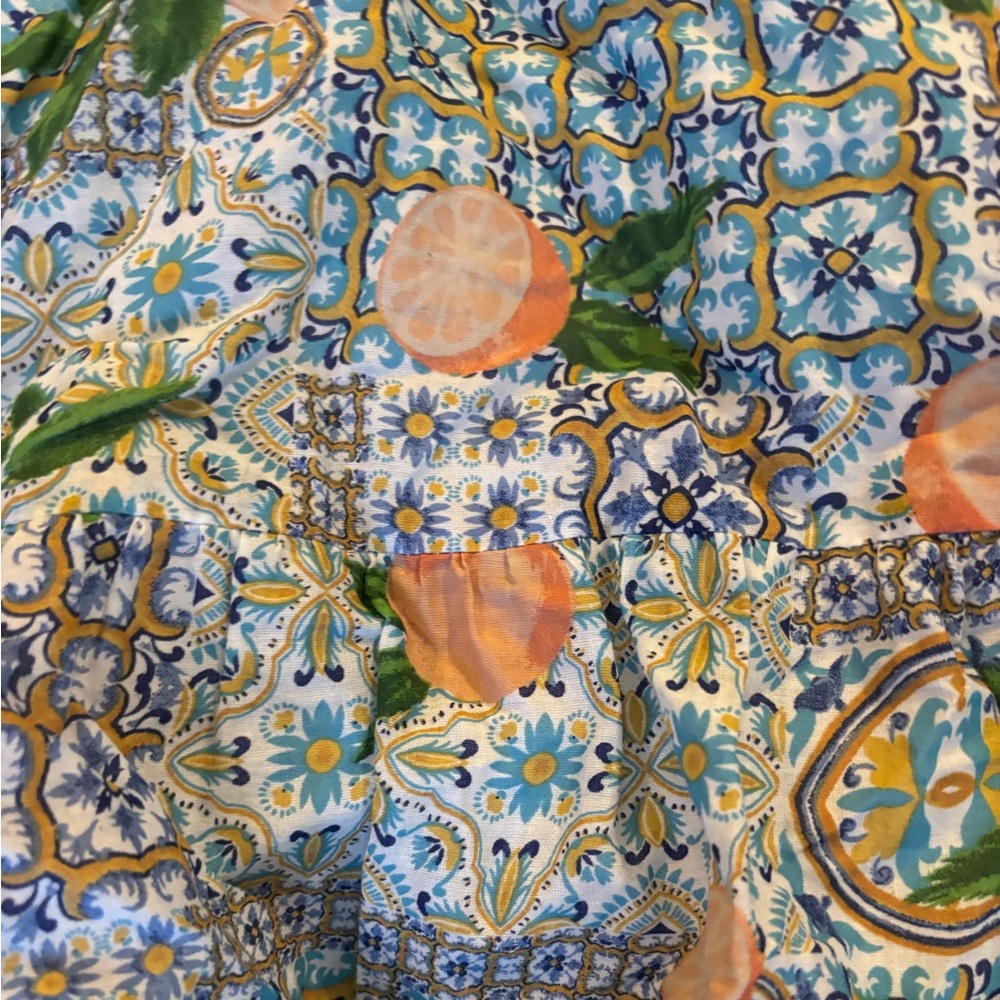 short peaches dress! Flows beautifully with breathable lining and puffy ruffles. - Picture 2 of 3
